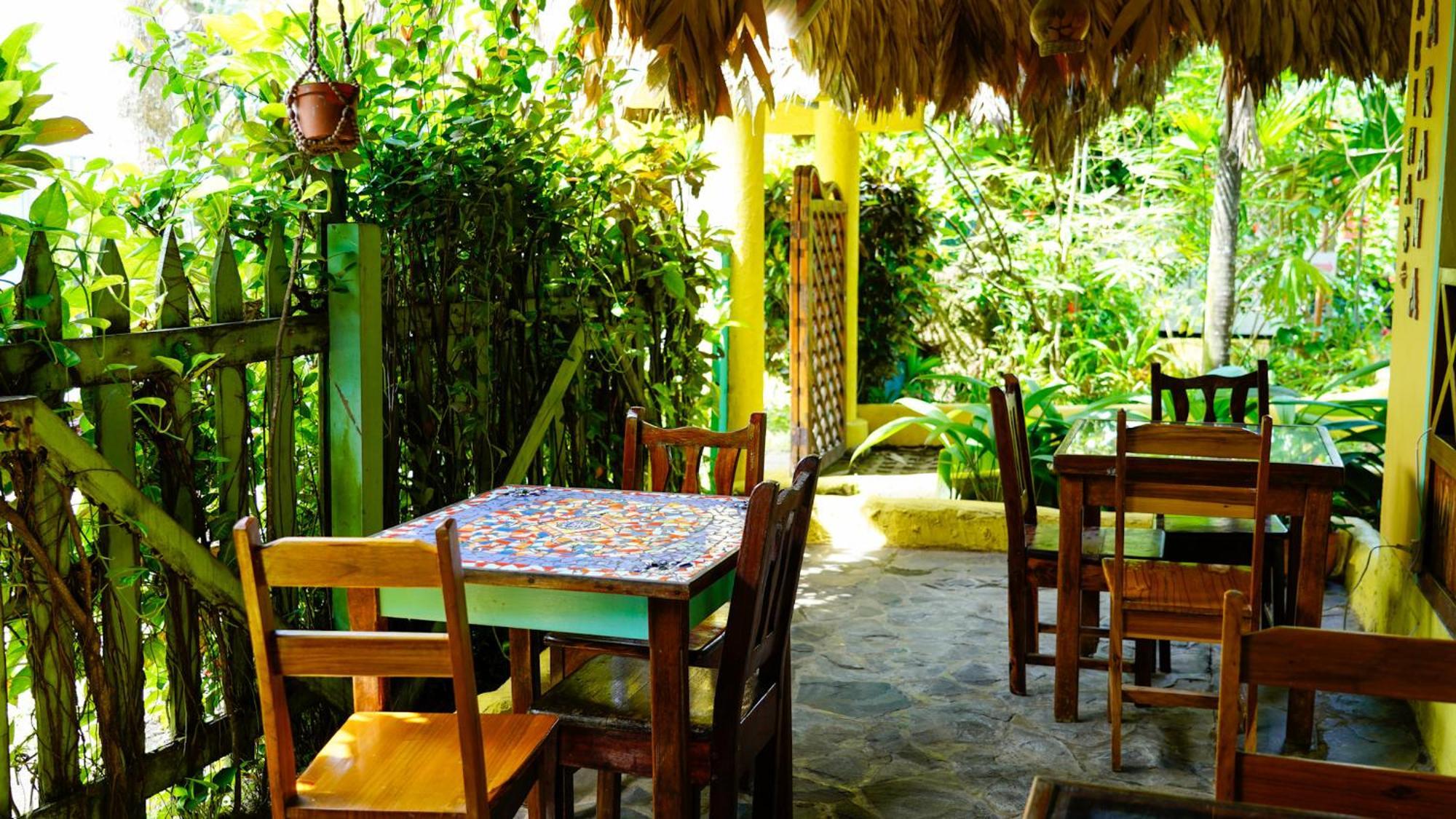 Cabinas Guarana Puerto Viejo de Talamanca Exterior foto